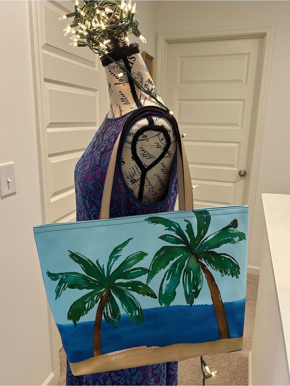 New Kate Spade I need a vacation tote. Gorgeous bag. - Picture 6 of 14
